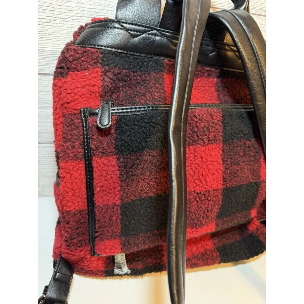Jen & Co. HATTIE Sherpa Guitar Backpack In Red Black